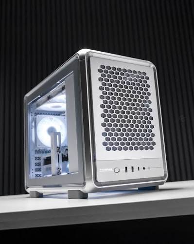 case coolermaster MasterFrame 400 Mesh